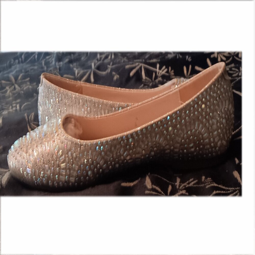 L Lorraine Gold Rhinestone Flat Size 81/2